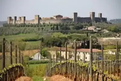 castle of monteriggioni siena