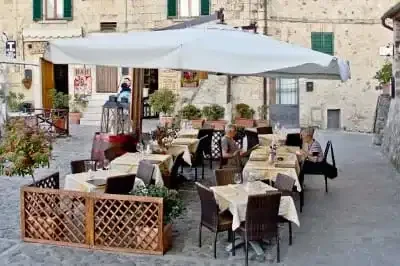 dolci gelati piazza castello di monteriggioni