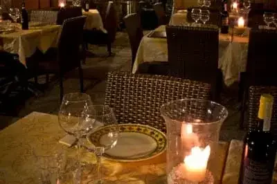 giardino osteria ristorante castello di monteriggioni